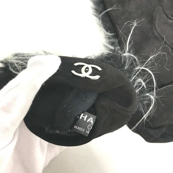CHANEL Black Love Gloves - Picture 9 of 9